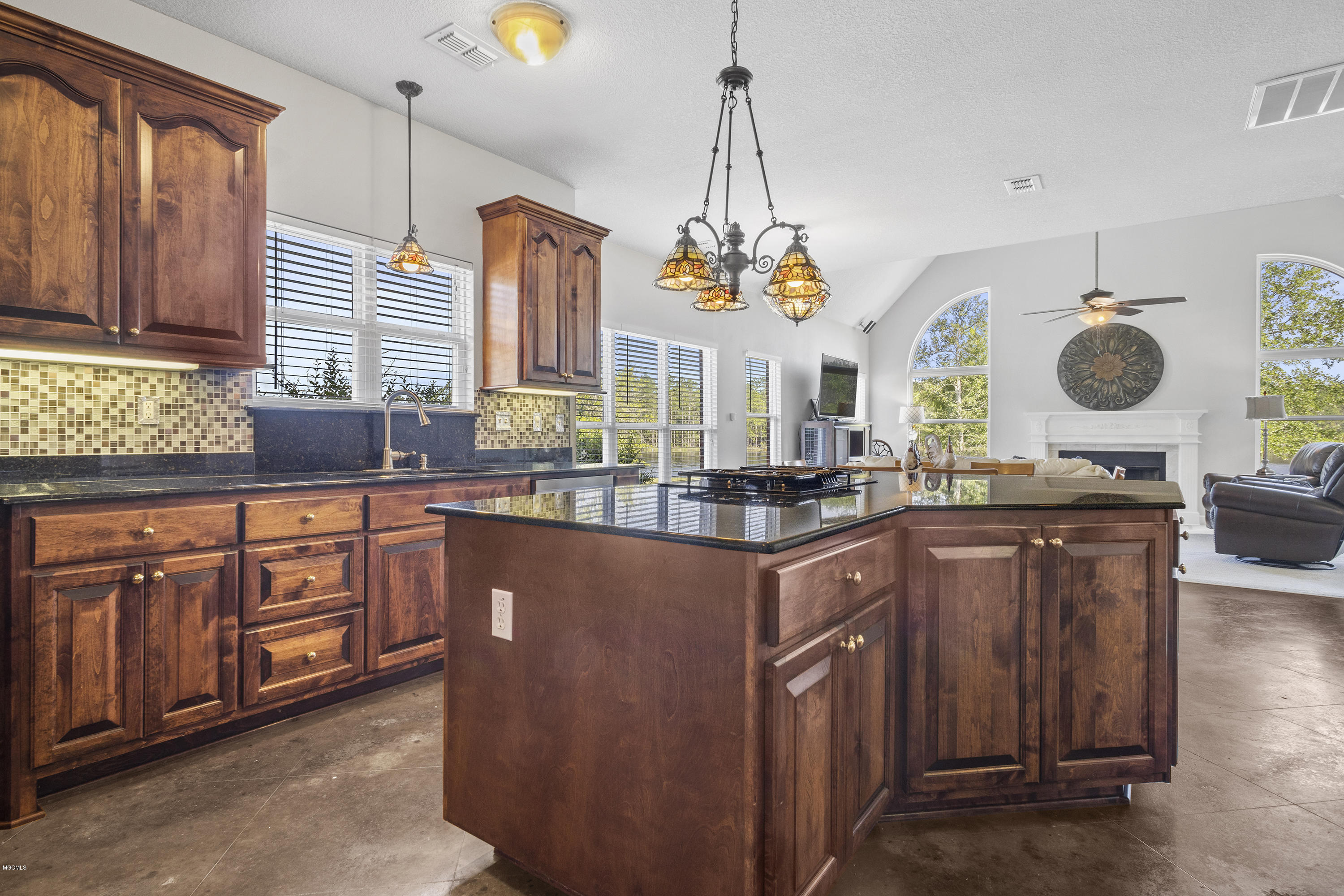 22224 Lorene Road Gulfport, MS 39503 - Photo 16 of 44 016