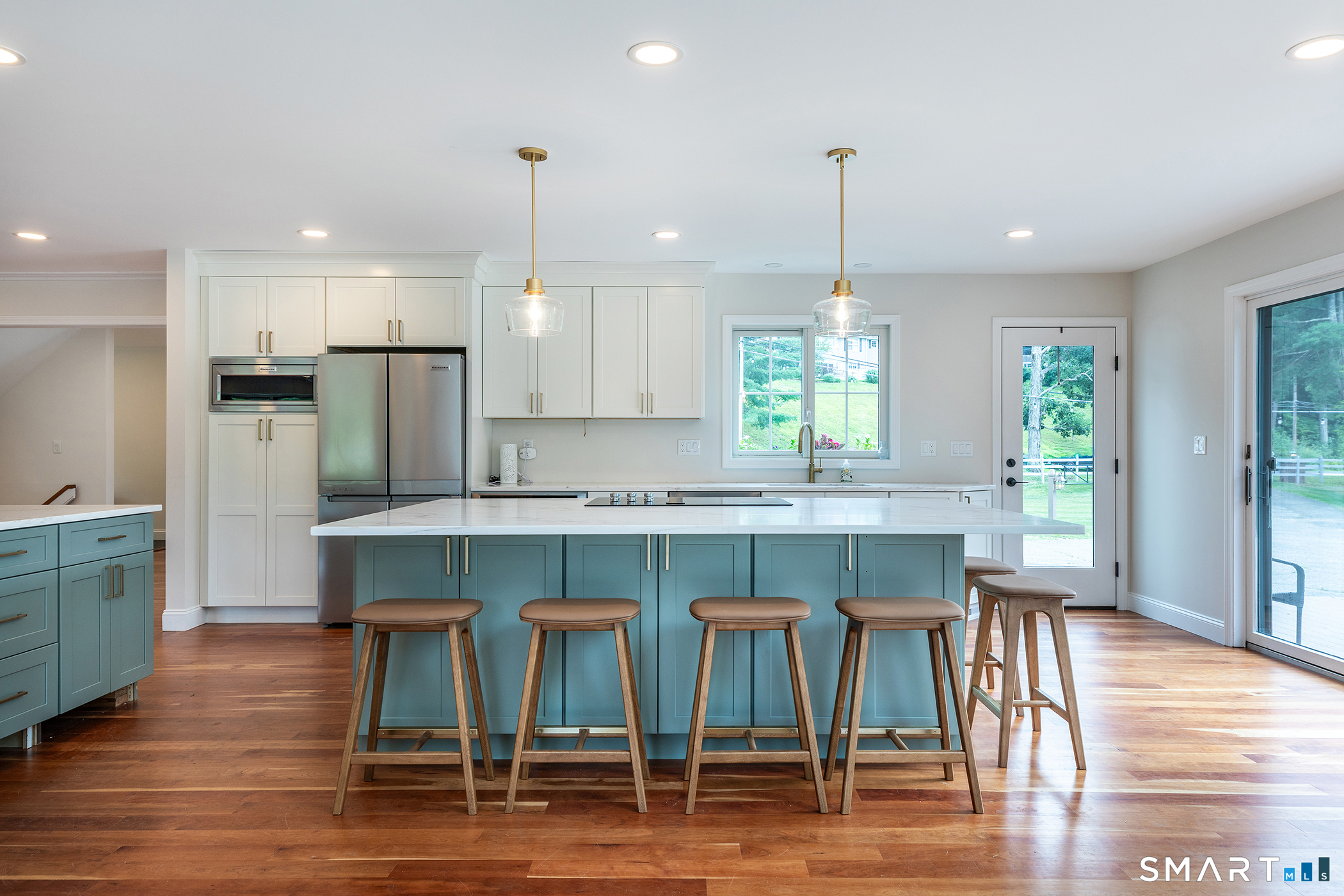 4 Breezy Hill Road Canton, CT 06019 - Photo 4 of 38 Gorgeous remodeled kitchen