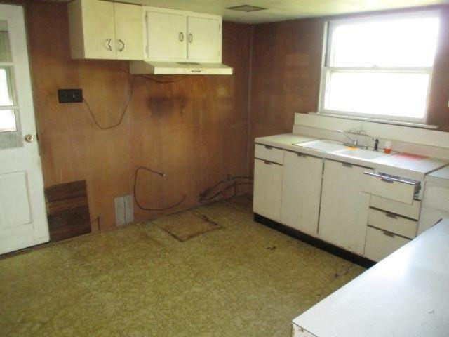 599 North Fremont Road Quincy, MI 49082 - Photo 2 of 10 KITCHEN