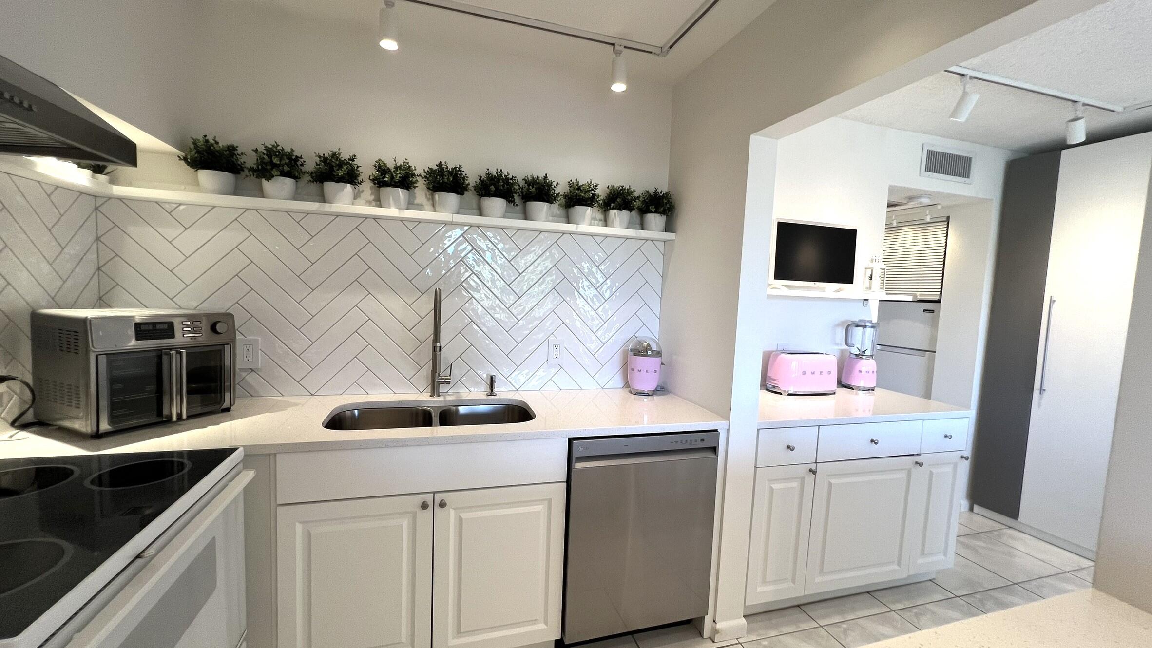 3027 Durham B Deerfield Beach, FL 33442 - Photo 15 of 25 14