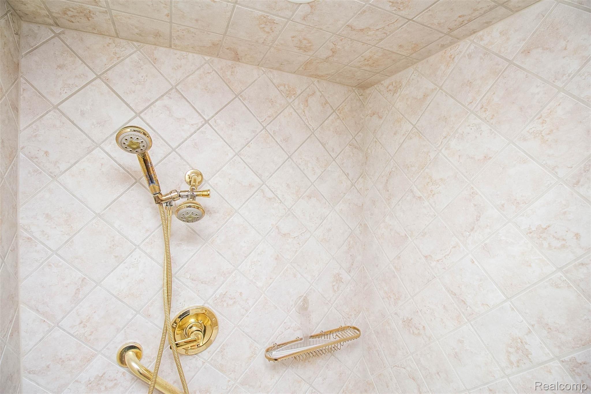 67021 Wolcott Road Ray, MI 48096 - Photo 15 of 30 20.jpg