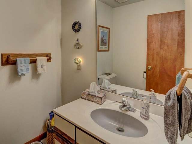 8101 Squirrel Lake Road Minocqua, WI 54548 - Photo 13 of 19 Gallery Image 13