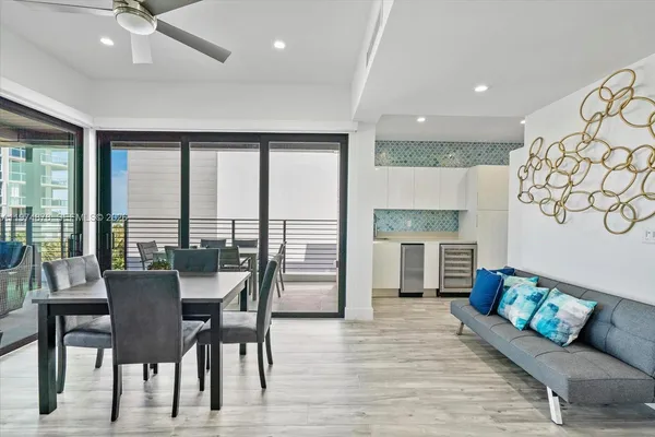 $10,000 | 332 Balboa Street, Hollywood, FL 33019
