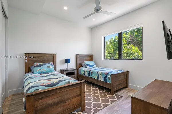 $10,000 | 332 Balboa Street, Hollywood, FL 33019