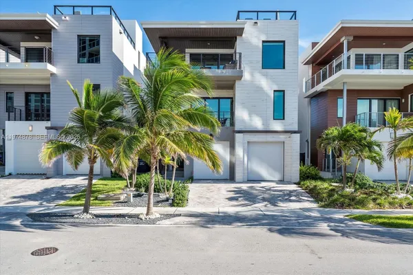 $10,000 | 332 Balboa Street, Hollywood, FL 33019