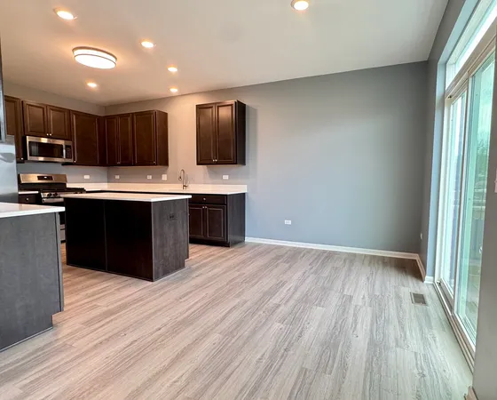 $2,900 | 15030 Cyrus Drive, Manhattan, IL 60442