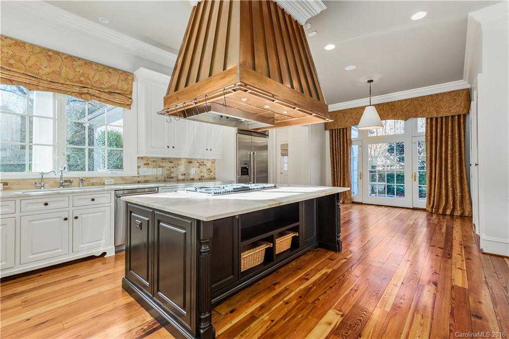 3900 Foxcroft Road Charlotte, NC 28211 - Photo 9 of 21 Gallery Image 9