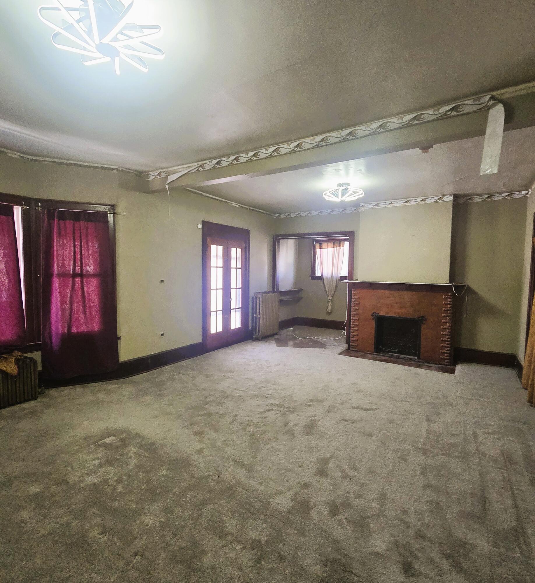 930 North 34th Street, Unit 932 Milwaukee, WI 53208 - Photo 32 of 34 Upper living room