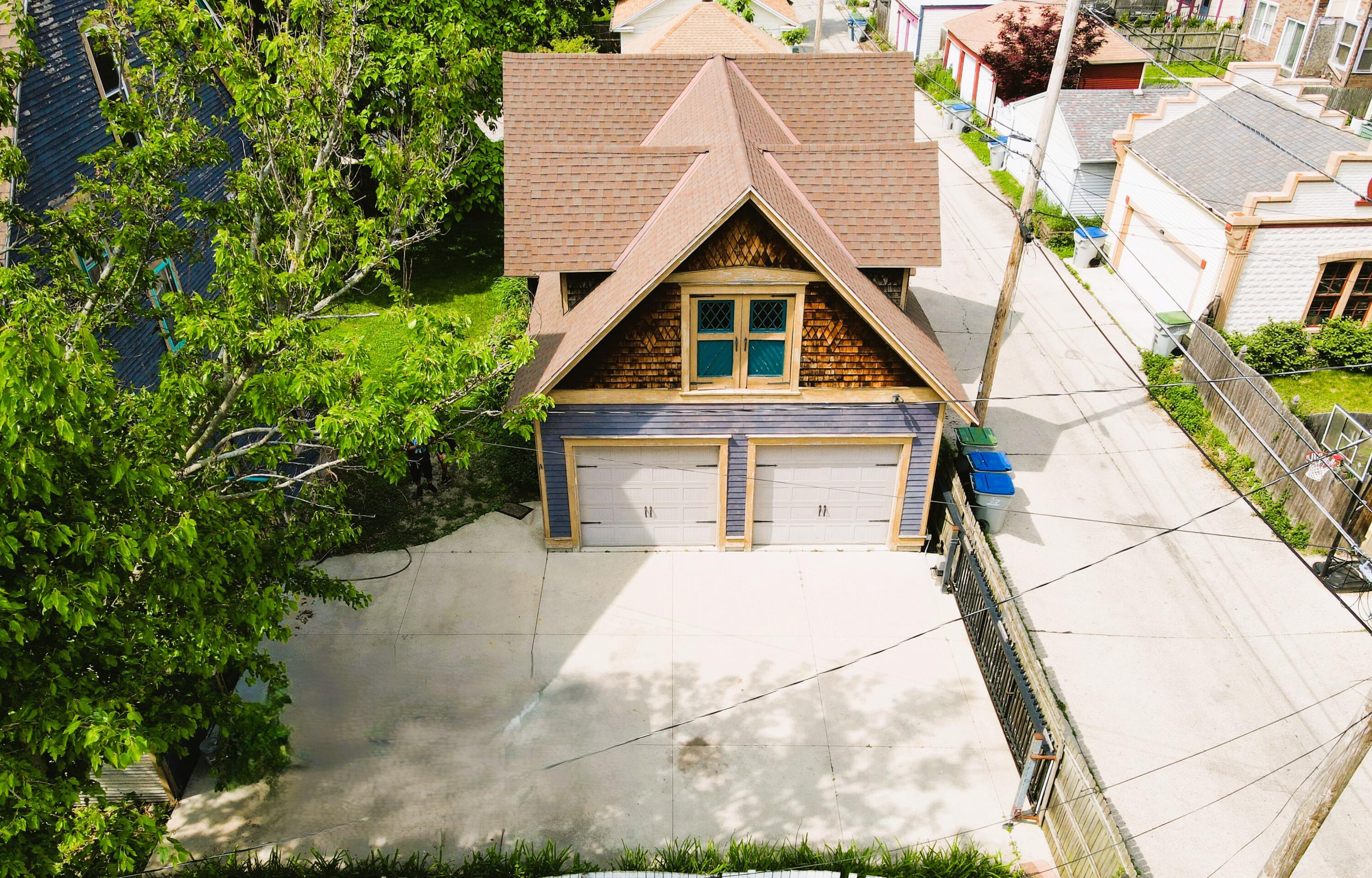 930 North 34th Street, Unit 932 Milwaukee, WI 53208 - Photo 6 of 34 Garage and extra Parking with EDO gate