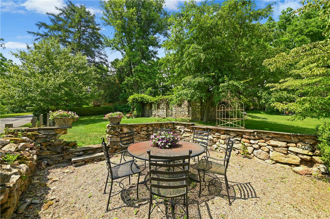 1867 Old Mill Road Bethlehem, PA 18015 - Photo 29 of 35 Gallery Image 29