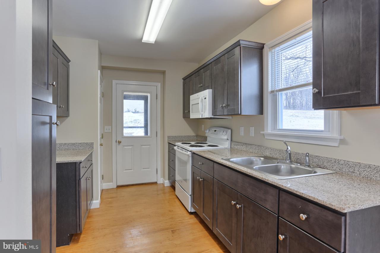 4678 Ridge Road Elizabethtown, PA 17022 - Photo 7 of 26 Gallery Image 7
