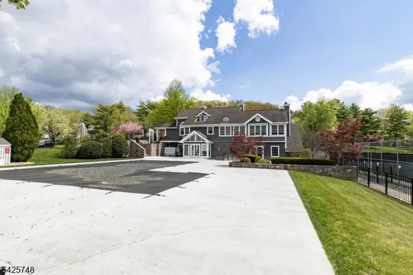 $395,000 | 10 Crestmont Road, Bedminster, NJ 07921