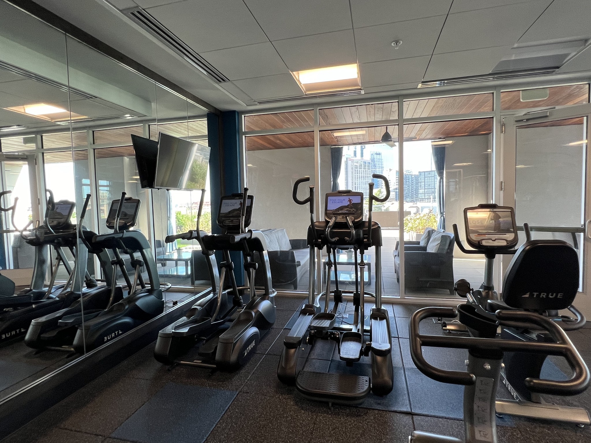 20 Rutledge Street, Unit 704 Nashville, TN 37210 - Photo 14 of 40 a room with gym equipment