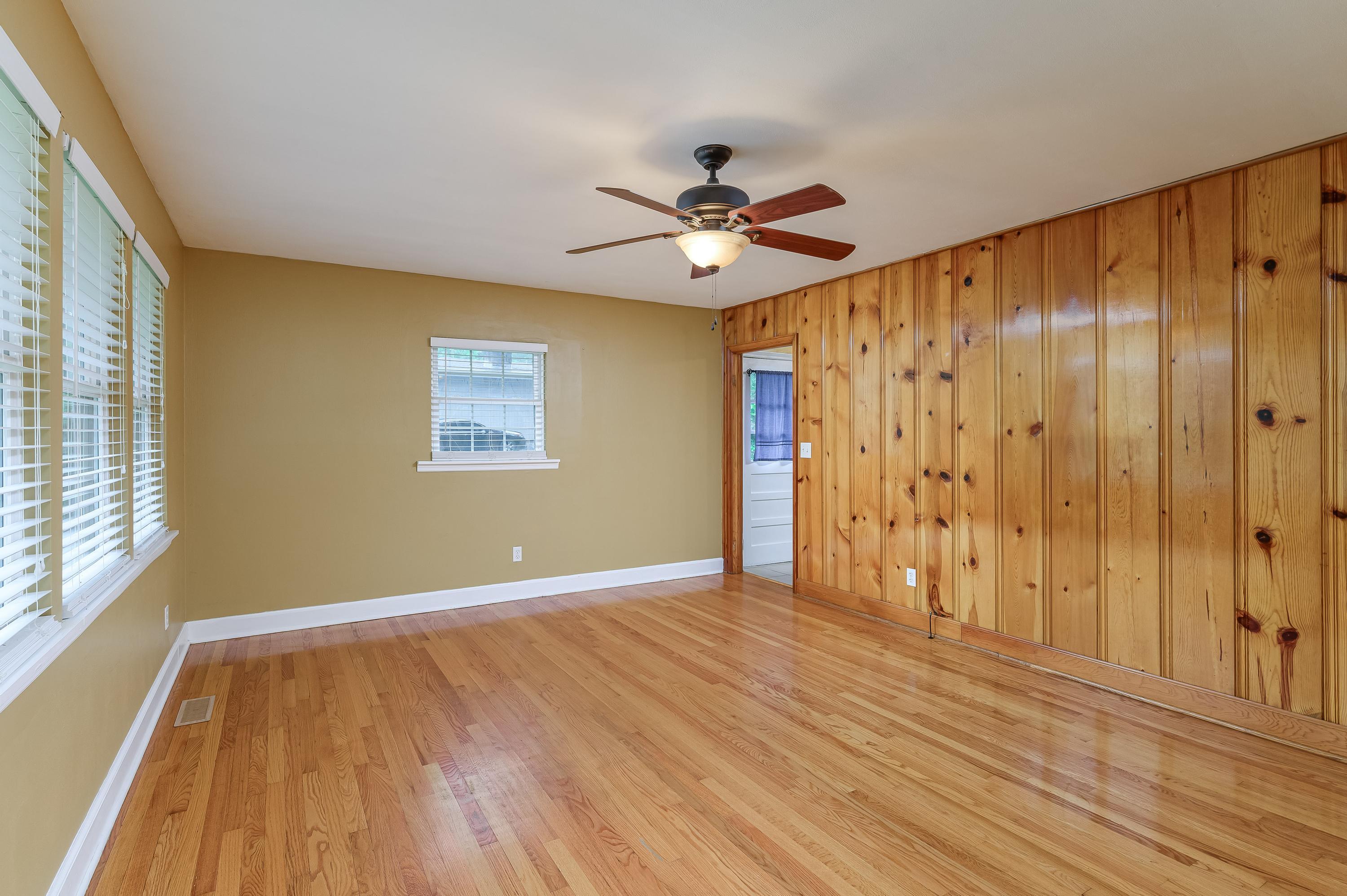 6627 Holder Road Harrison, TN 37341 - Photo 18 of 29 Living Room