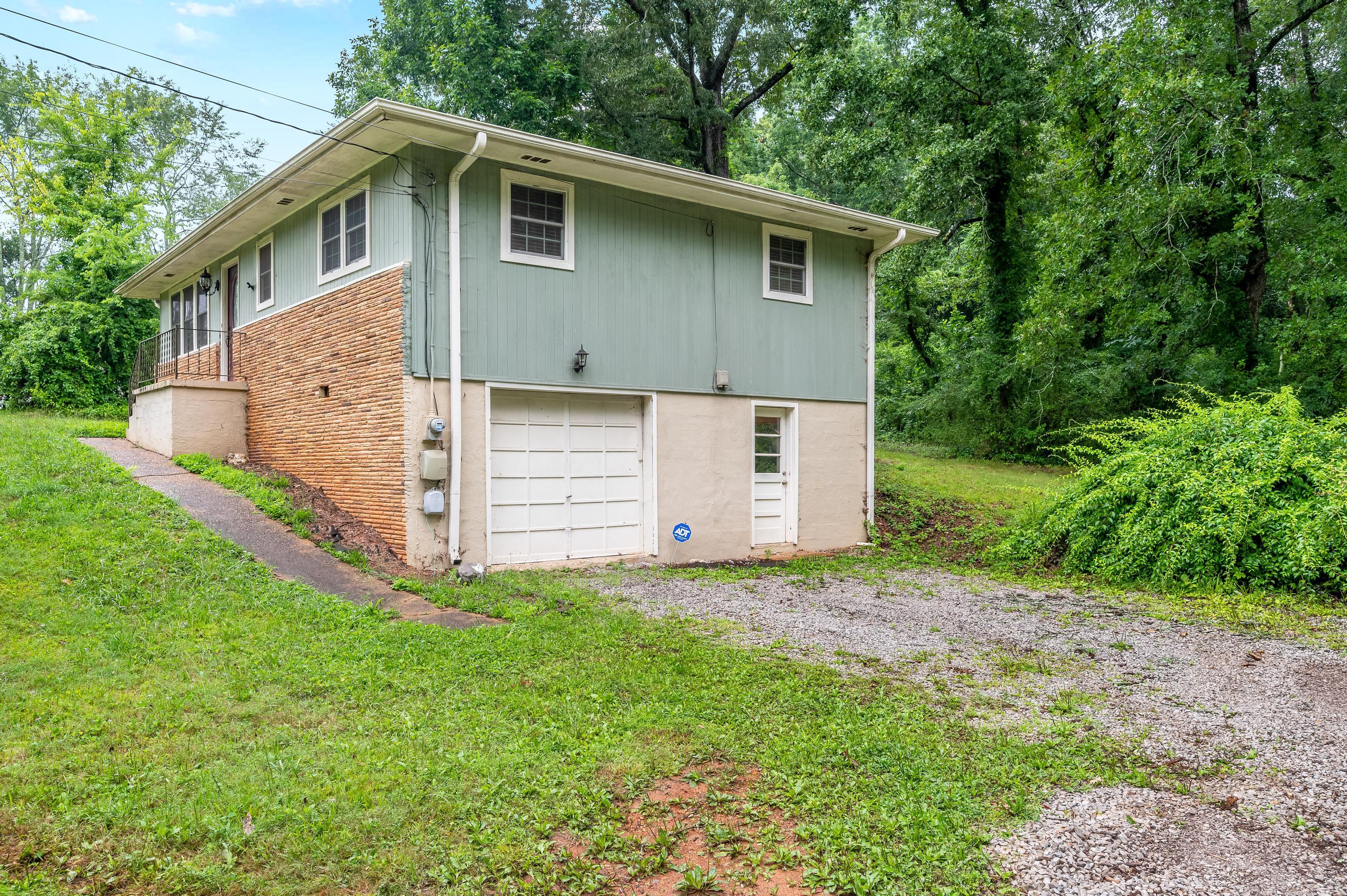 6627 Holder Road Harrison, TN 37341 - Photo 4 of 29 Side