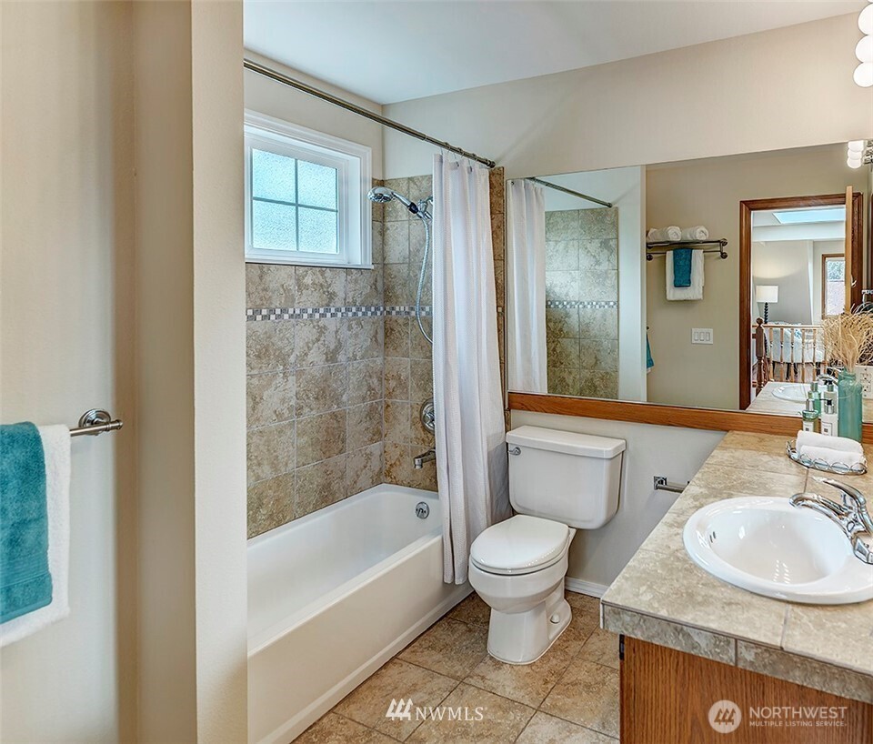 9132 Northeast 151st Street Bothell, WA 98011 - Photo 10 of 16
