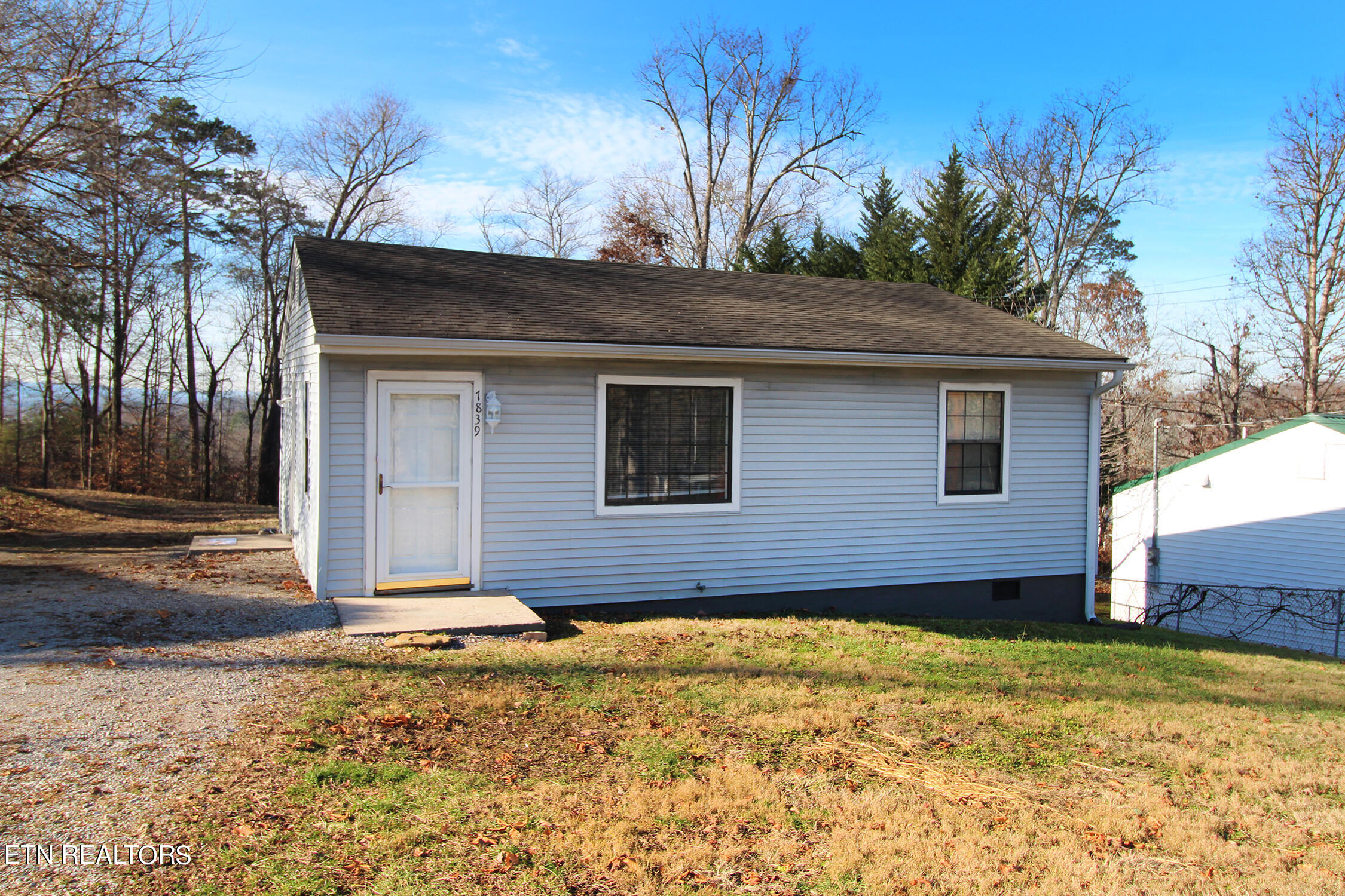 7839 Fersner Road Powell, TN 37849 - Photo 18 of 19 Front