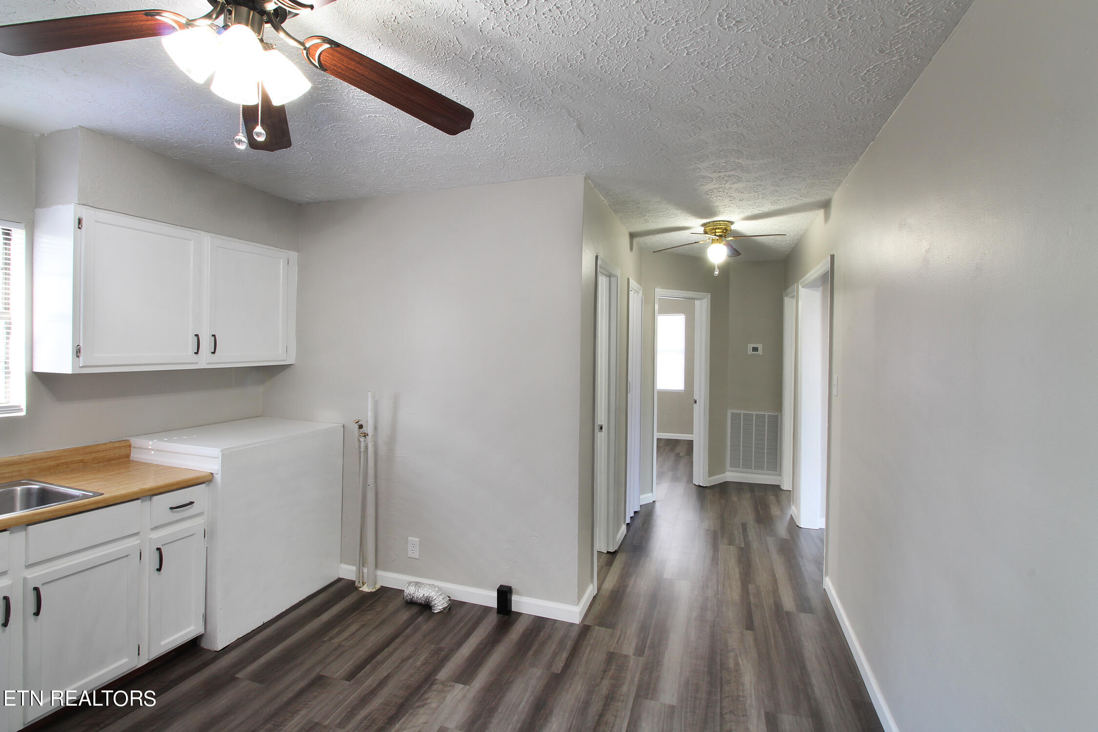 7839 Fersner Road Powell, TN 37849 - Photo 8 of 19 Kitchen