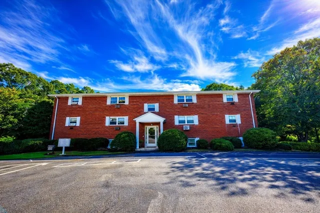 $339,000 | 39 Pleasant Street, Unit C5, Northborough, MA 01532