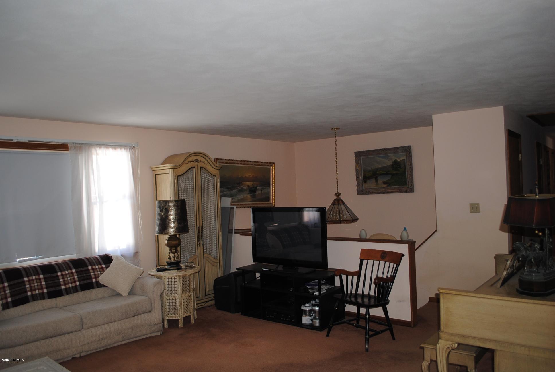 201 Horrigan Road Clarksburg, MA 01247 - Photo 8 of 21 Living Room