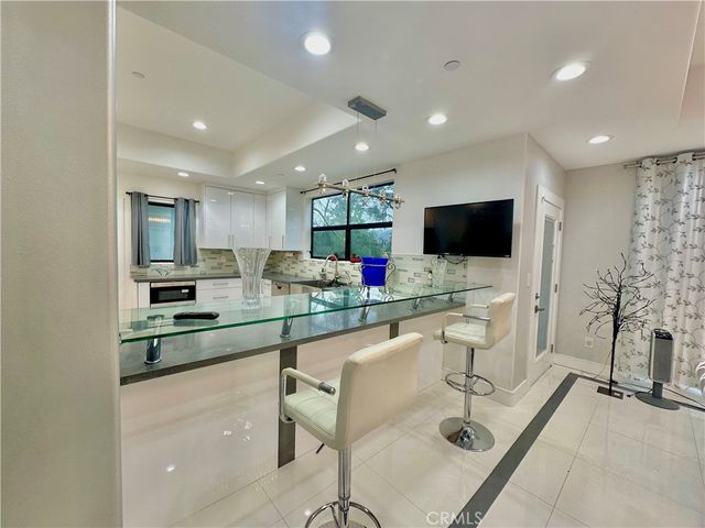 $9,850 | 3060 Hollywell Place, Glendale, CA 91206