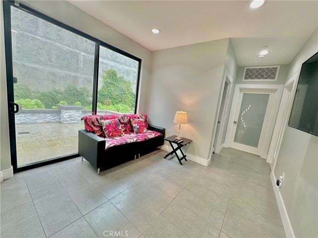 $9,850 | 3060 Hollywell Place, Glendale, CA 91206