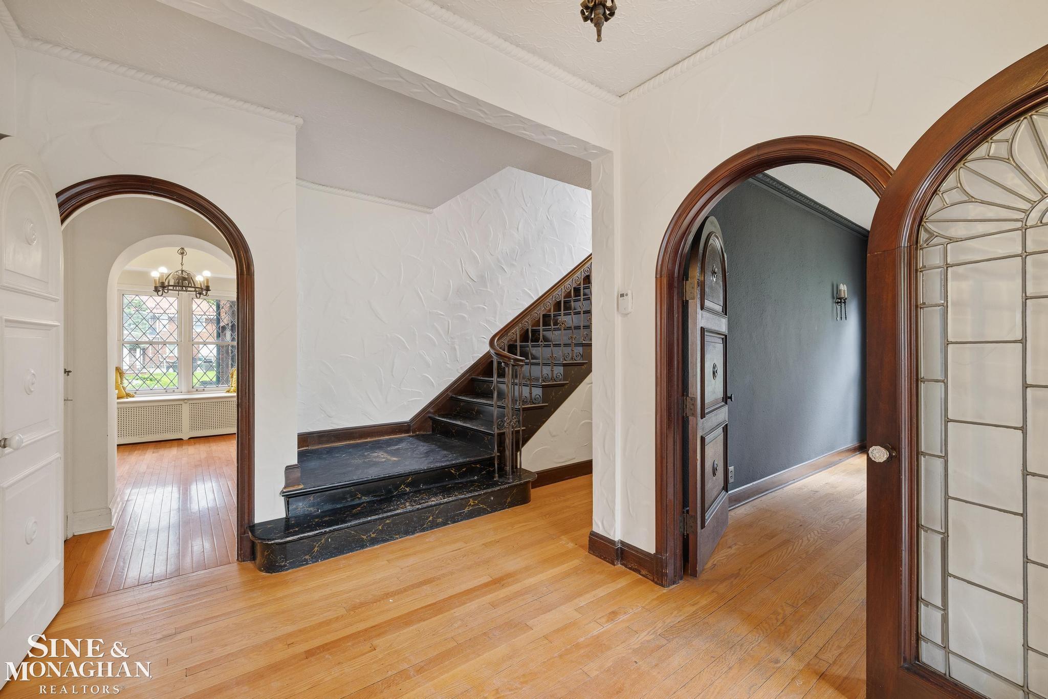 1350 Buckingham Road Grosse Pointe Park, MI 48230 - Photo 10 of 51