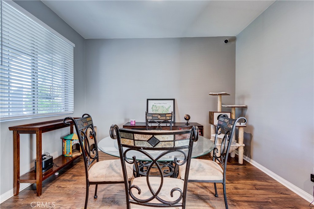 571 East Alru Street Rialto, CA 92376 - Photo 12 of 50