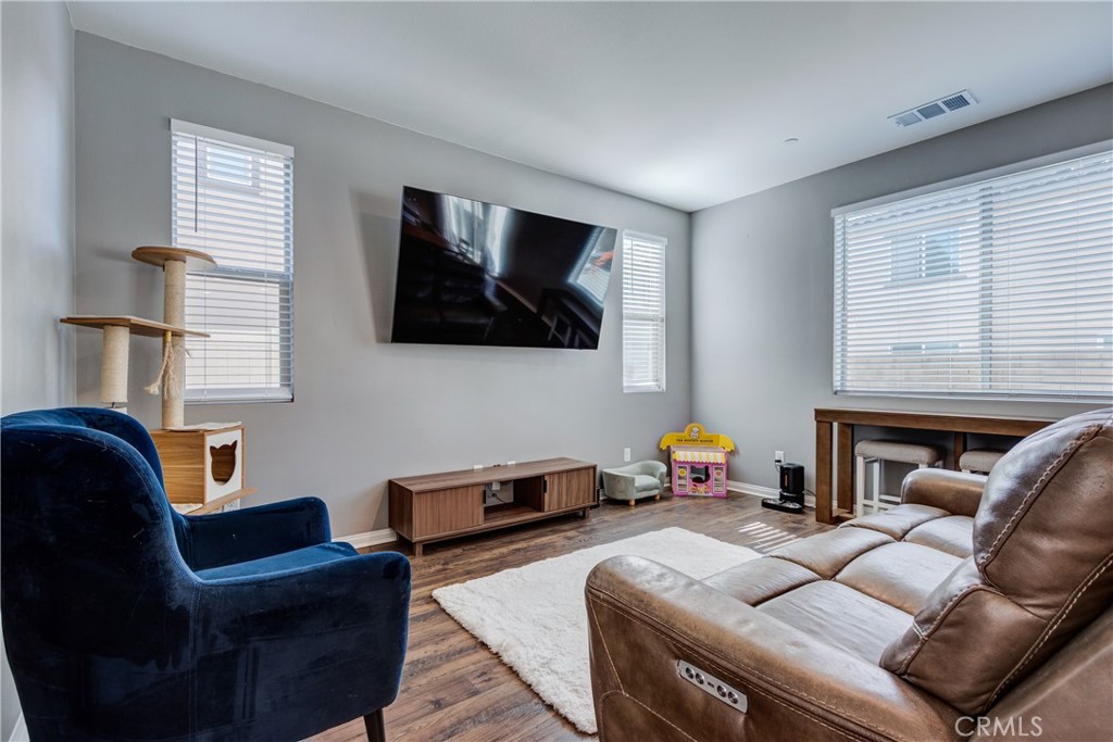 571 East Alru Street Rialto, CA 92376 - Photo 14 of 50