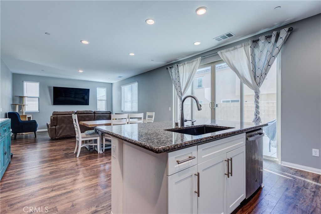 571 East Alru Street Rialto, CA 92376 - Photo 21 of 50