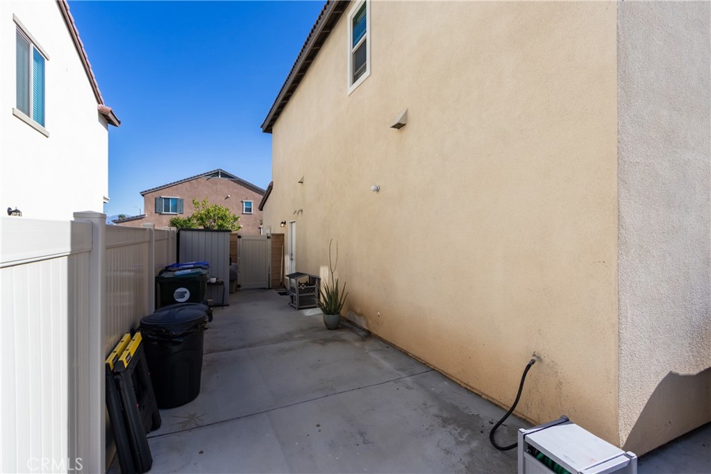 571 East Alru Street Rialto, CA 92376 - Photo 42 of 50