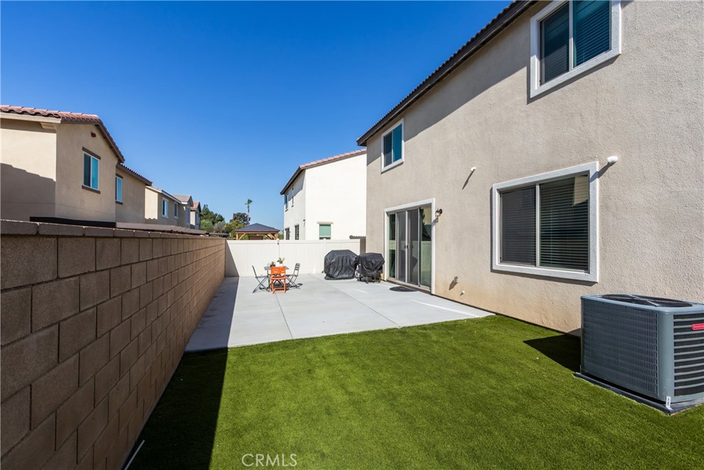 571 East Alru Street Rialto, CA 92376 - Photo 46 of 50