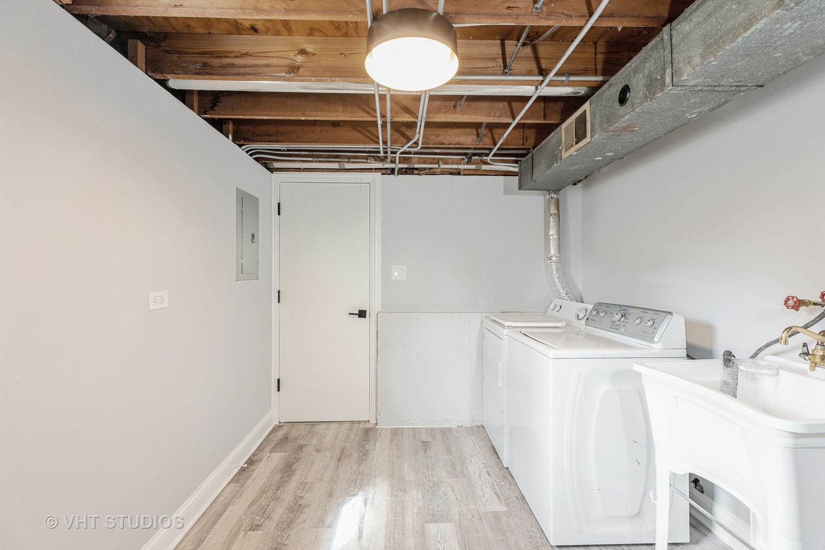 5657 Dover Road Oak Forest, IL 60452 - Photo 18 of 20 a view of a room with racks on the wall