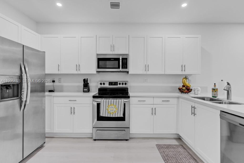 10254 Southwest 228th Terrace Miami, FL 33190 - Photo 6 of 29