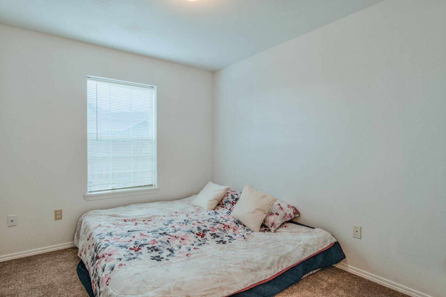 554 Northeast Negus Loop Redmond, OR 97756 - Photo 36 of 40 ECNDg_BA