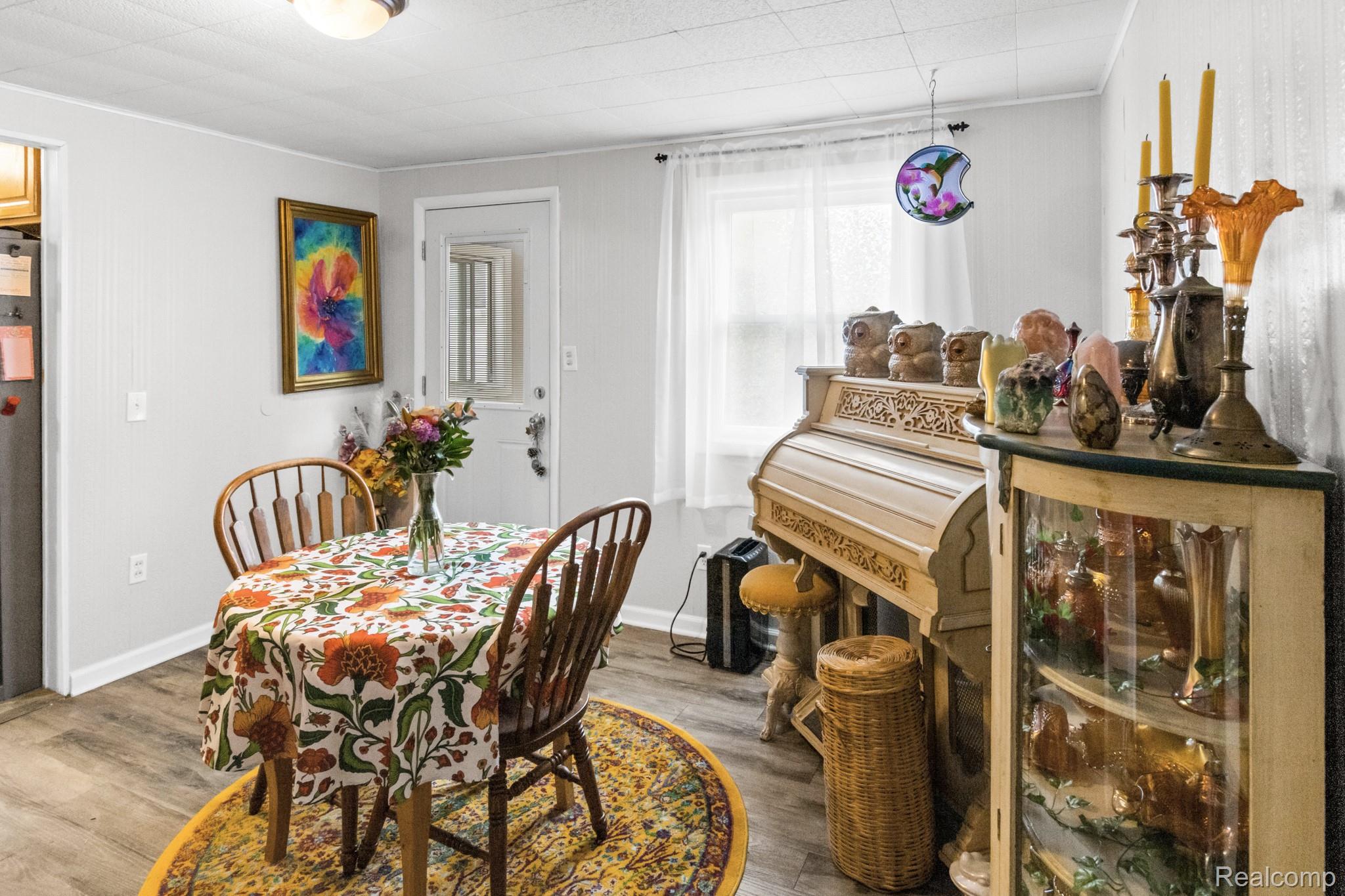 7330 Embury Road Grand Blanc, MI 48439 - Photo 7 of 29 IMG_2334 Katie Nedeau.jpg