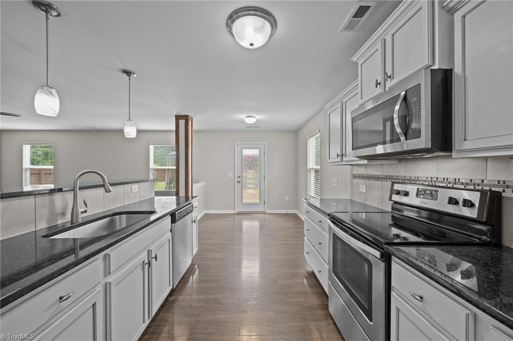 971 Bitting Hall Circle Rural Hall, NC 27045 - Photo 10 of 50