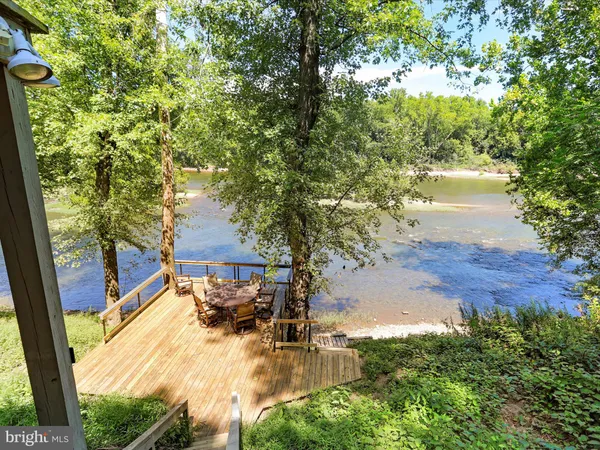 $398,900 | 999 Aspero Lane, Falling Waters, WV 25419
