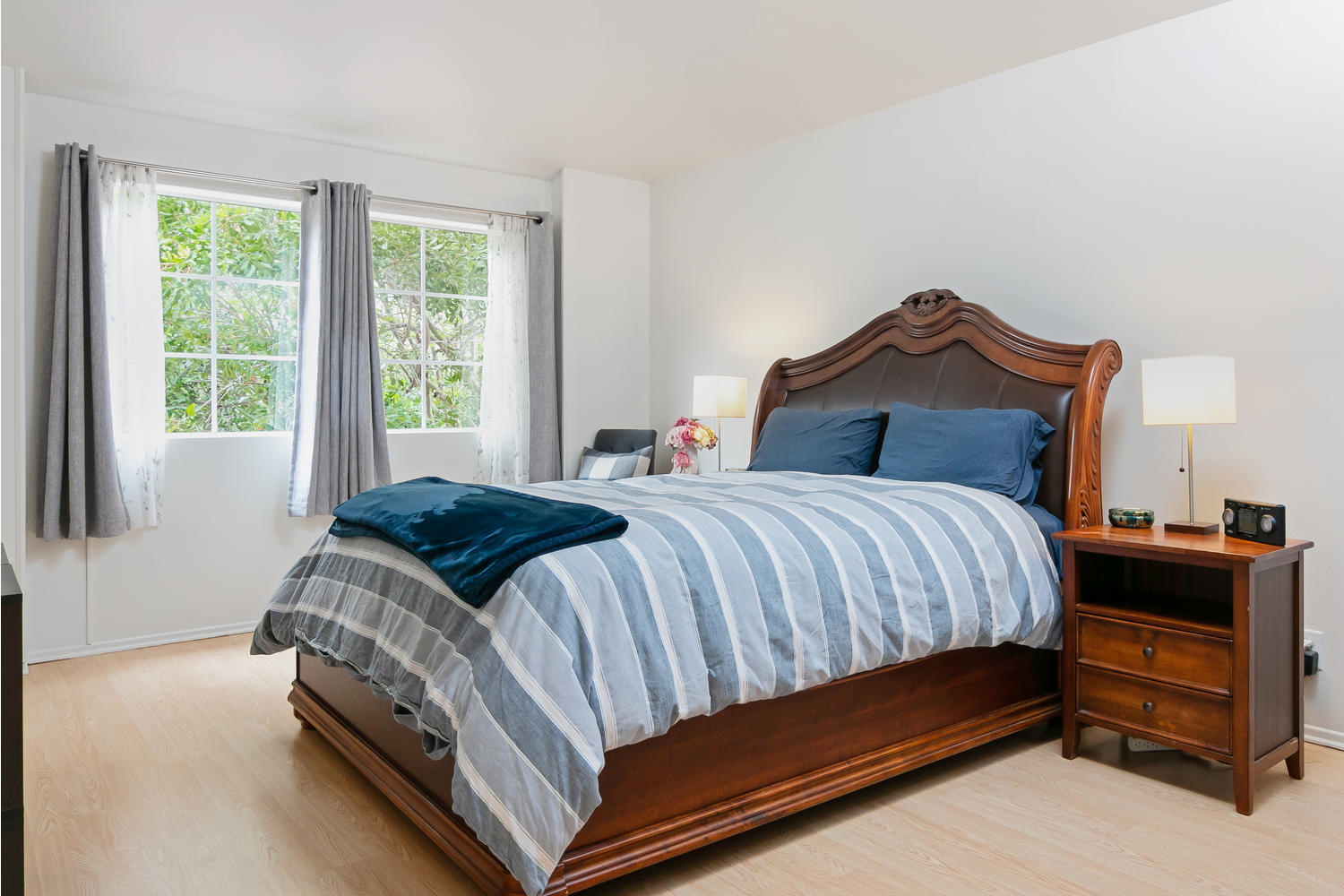 7102 Phelps Road Goleta, CA 93117 - Photo 17 of 31 7102 Phelps Rd-017-006-Master Bedroom-ML