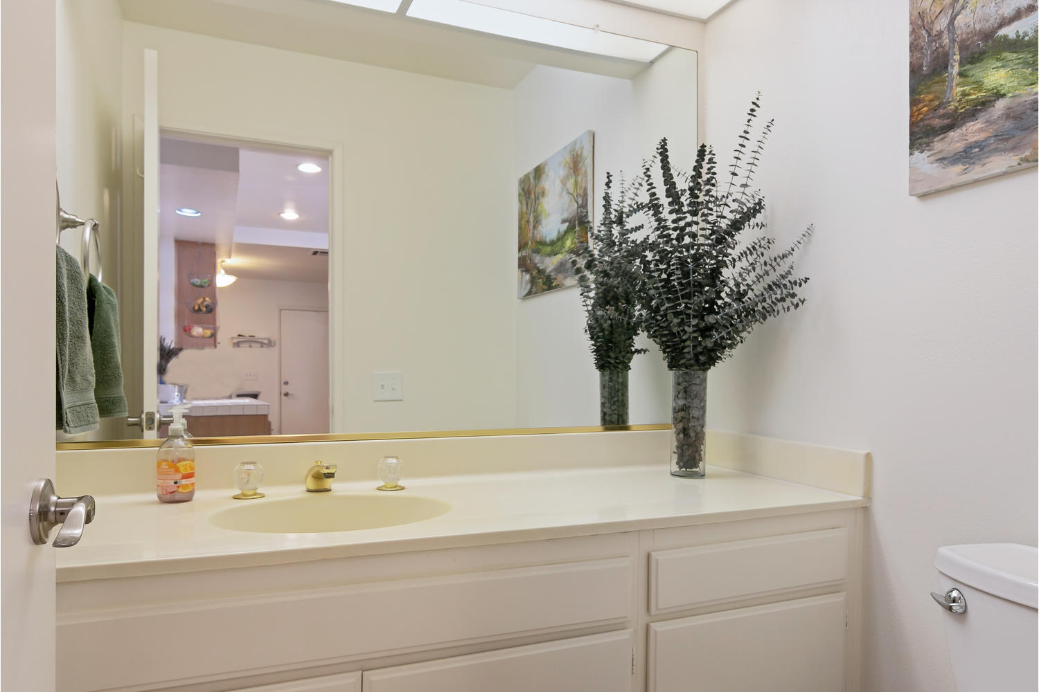 7102 Phelps Road Goleta, CA 93117 - Photo 28 of 31 7102 Phelps Rd-028-010-Powder Room-MLS_S