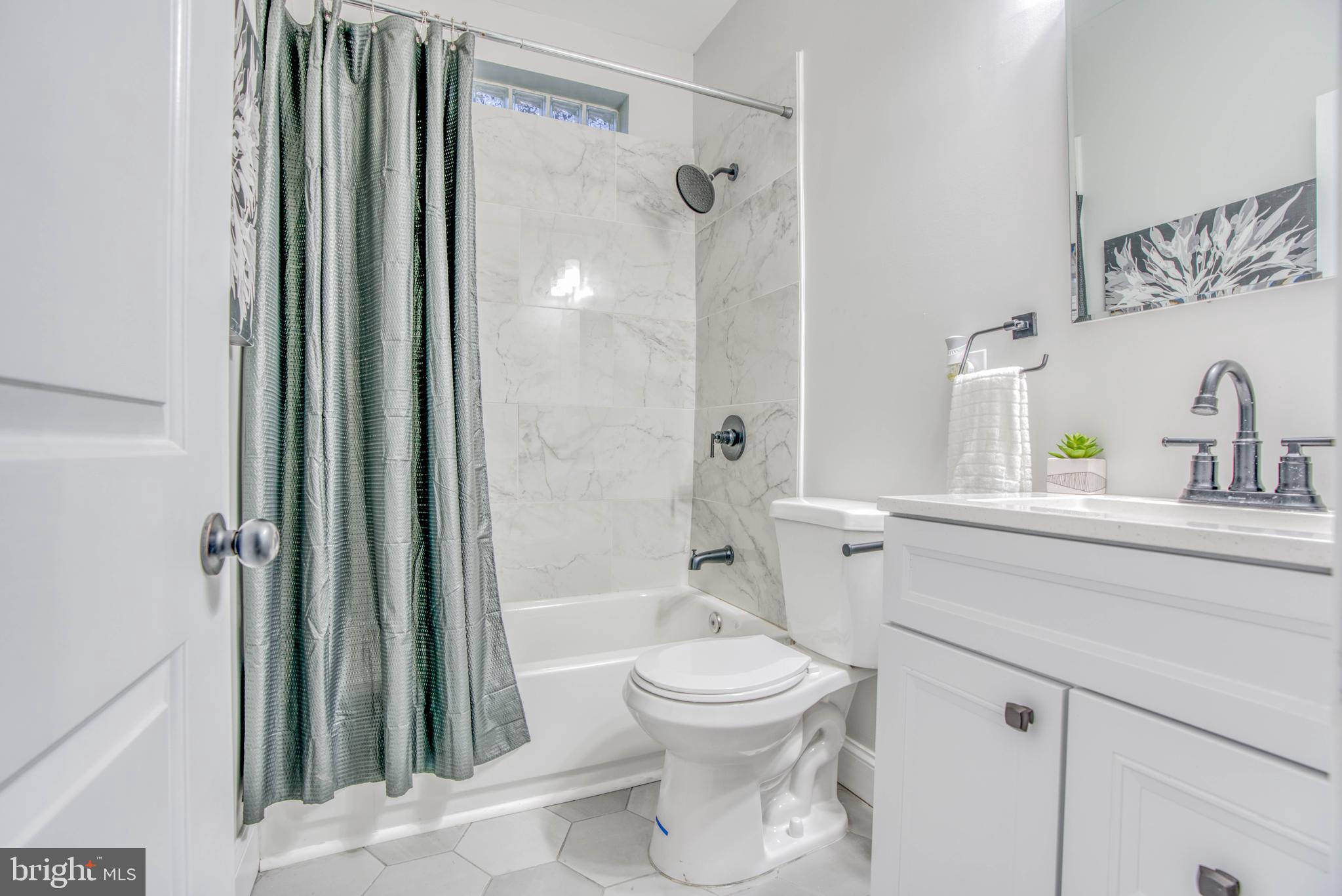 6505 Sherwood Road Baltimore, MD 21239 - Photo 27 of 58