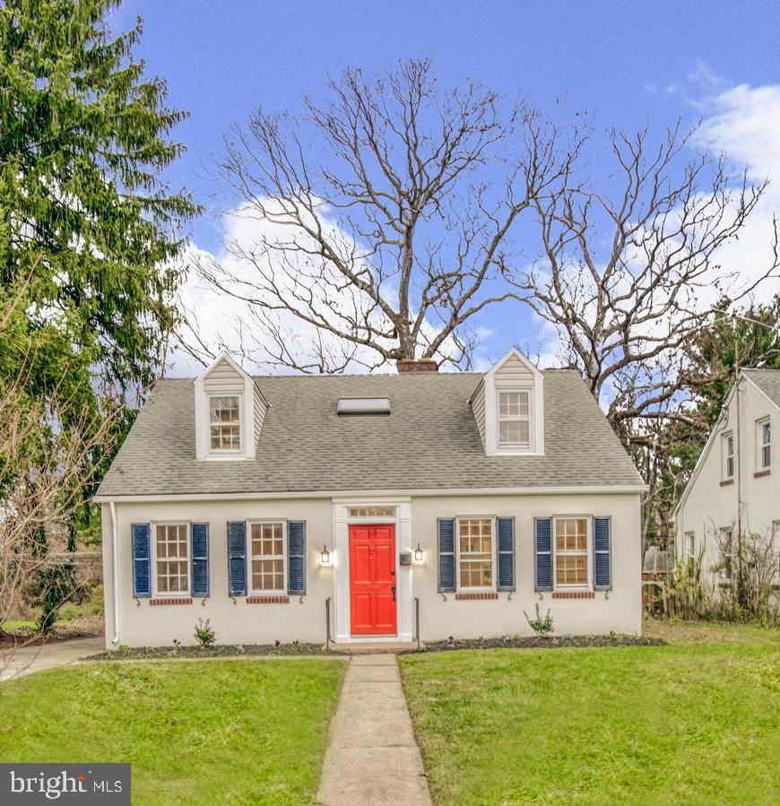 6505 Sherwood Road Baltimore, MD 21239 - Photo 4 of 58