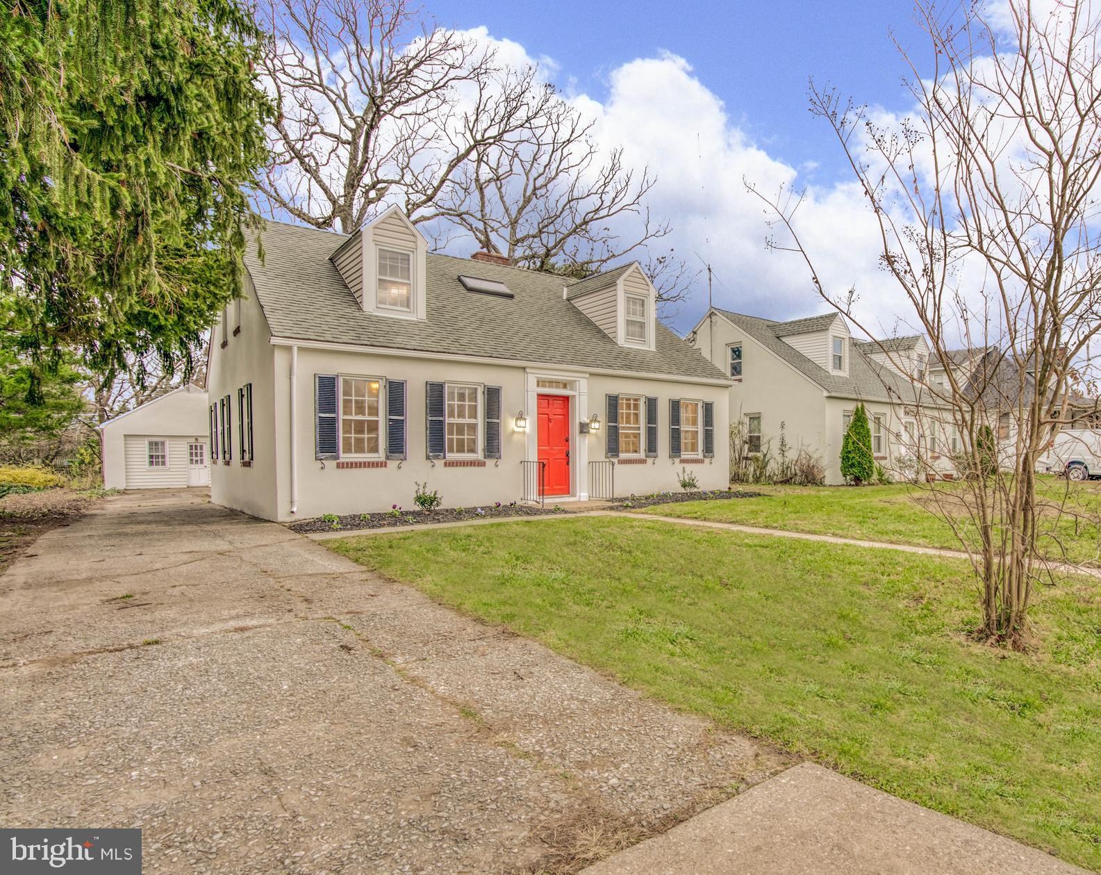 6505 Sherwood Road Baltimore, MD 21239 - Photo 5 of 58