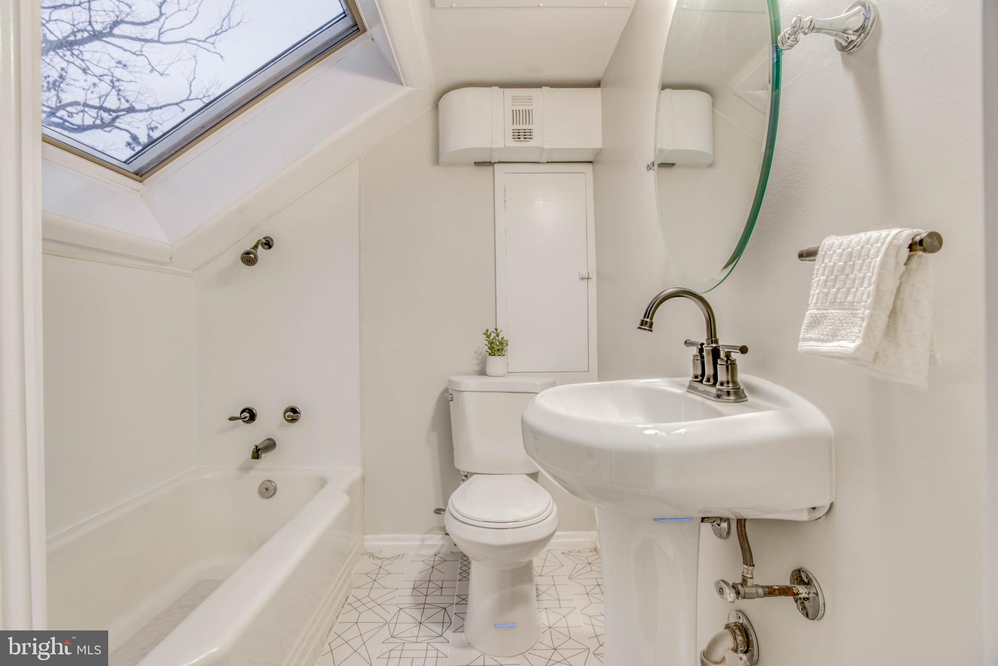 6505 Sherwood Road Baltimore, MD 21239 - Photo 43 of 58