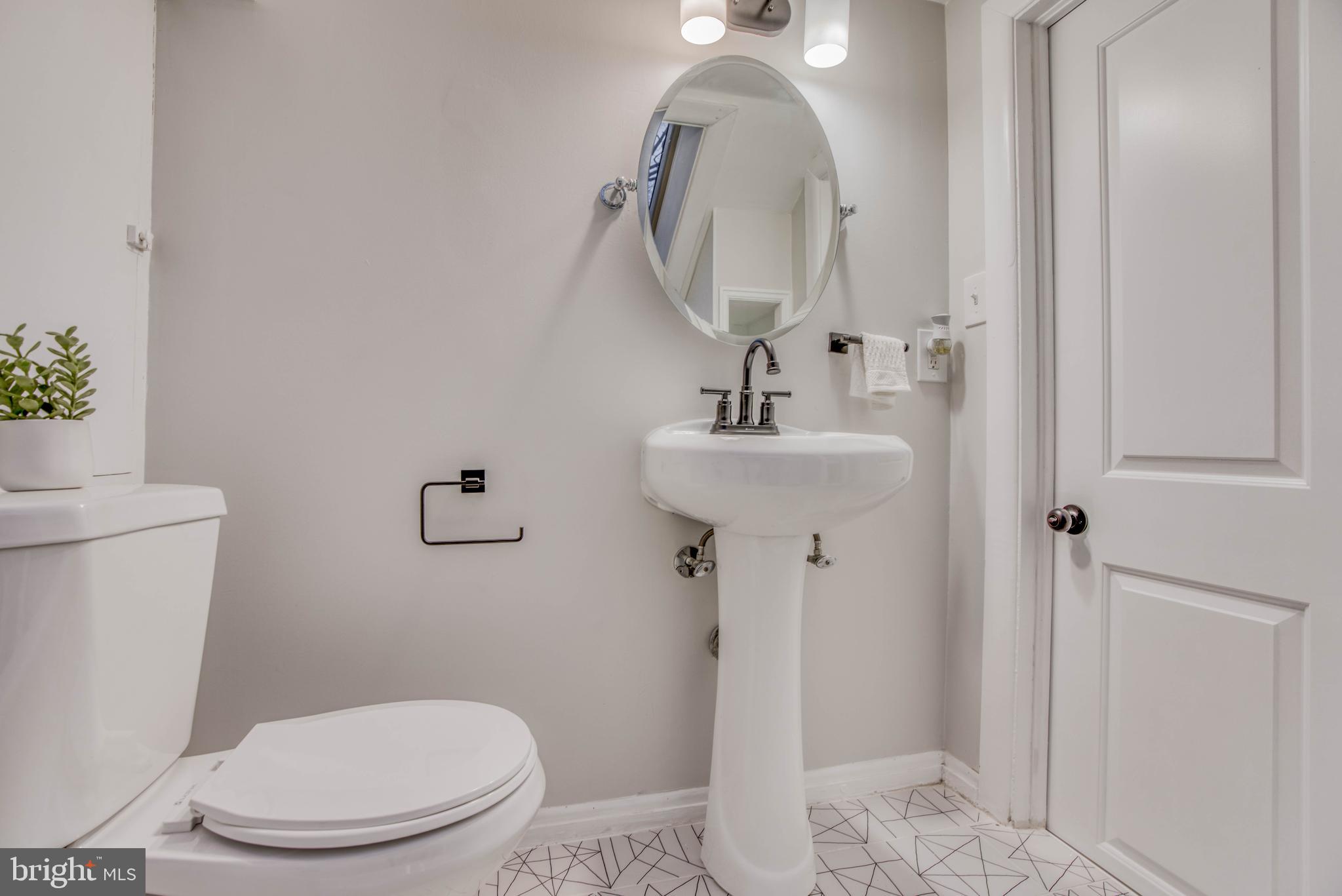 6505 Sherwood Road Baltimore, MD 21239 - Photo 45 of 58