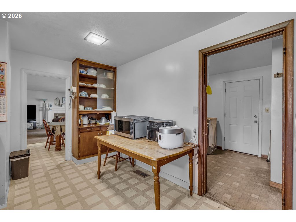 6637 Rochester Street Northeast Salem, OR 97305 - Photo 43 of 47