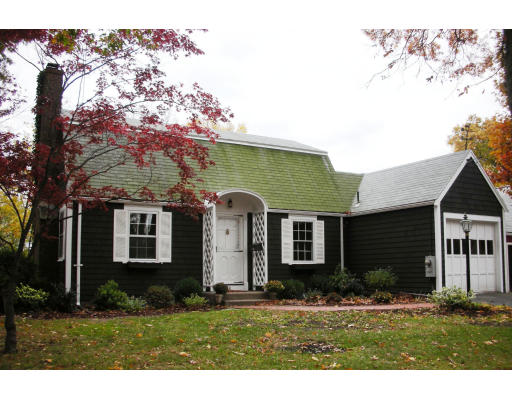 11 Hawthorne Road Hingham, MA 02043 - Photo 1 of 2 Gallery Image 1