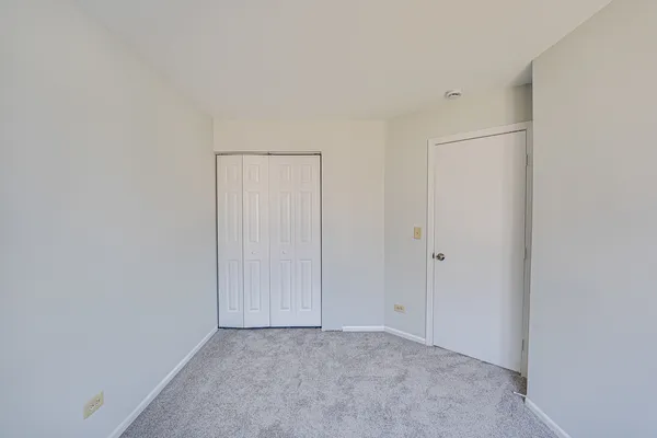 $2,200 | 1111 Brunswick Lane, Aurora, IL 60504
