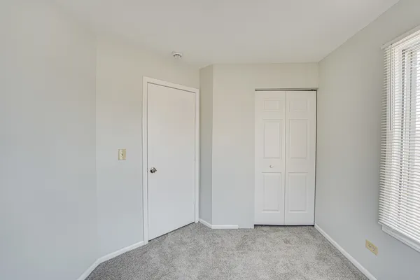 $2,200 | 1111 Brunswick Lane, Aurora, IL 60504