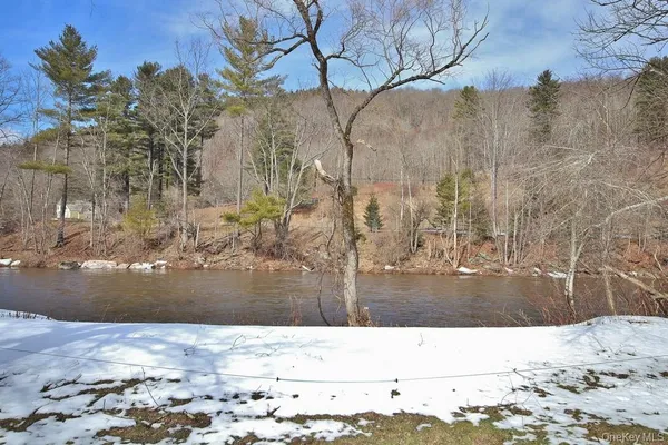 a view of a outdoor space